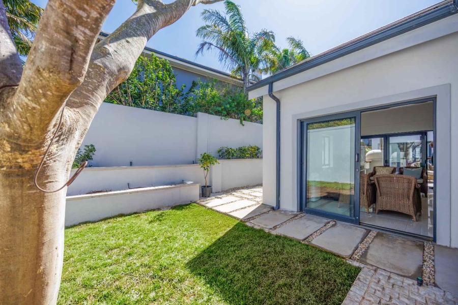 4 Bedroom Property for Sale in Kanonberg Western Cape